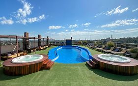 Grand Crucero Hotel